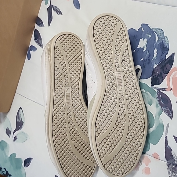 Puma size 9 - Picture 3 of 5